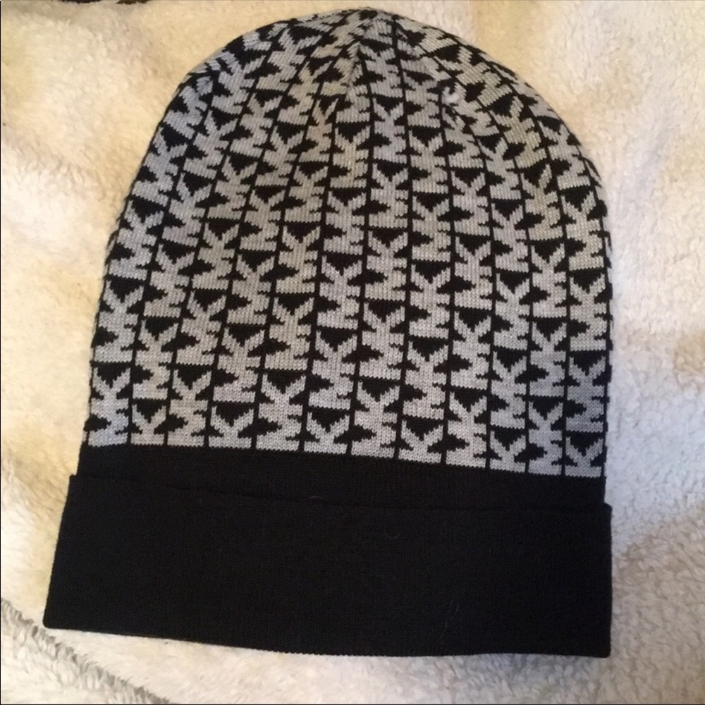 Never worn MK winter beanie!